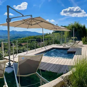 suites-balneo-chez-lhabitant-vue-panoramique-sur-le-vercors.hotels-rhonealpes.com/